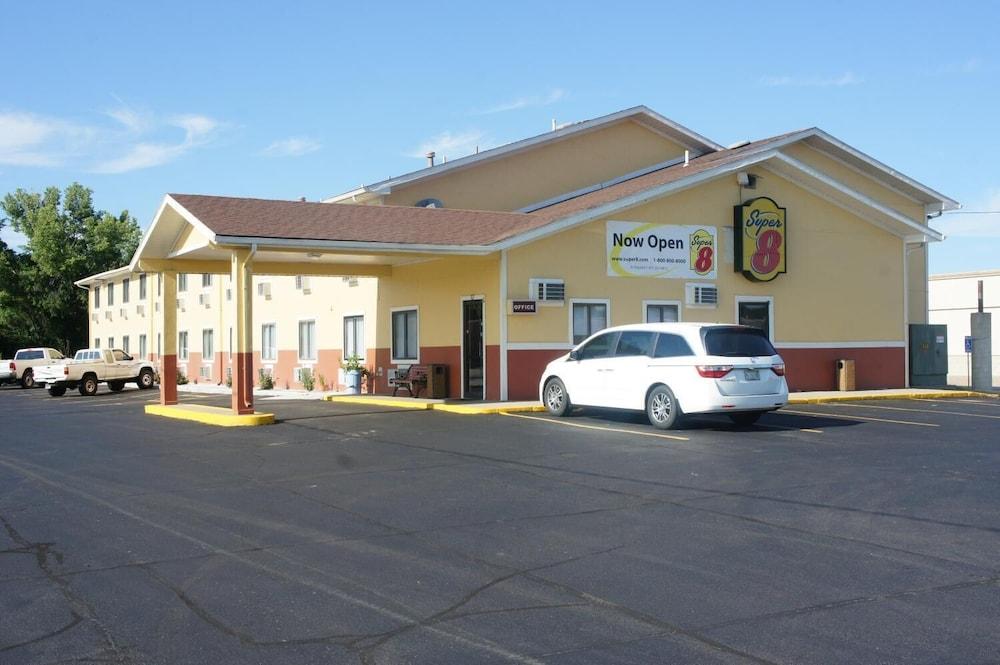 Super 8 By Wyndham Fremont Ne Motel Bagian luar foto