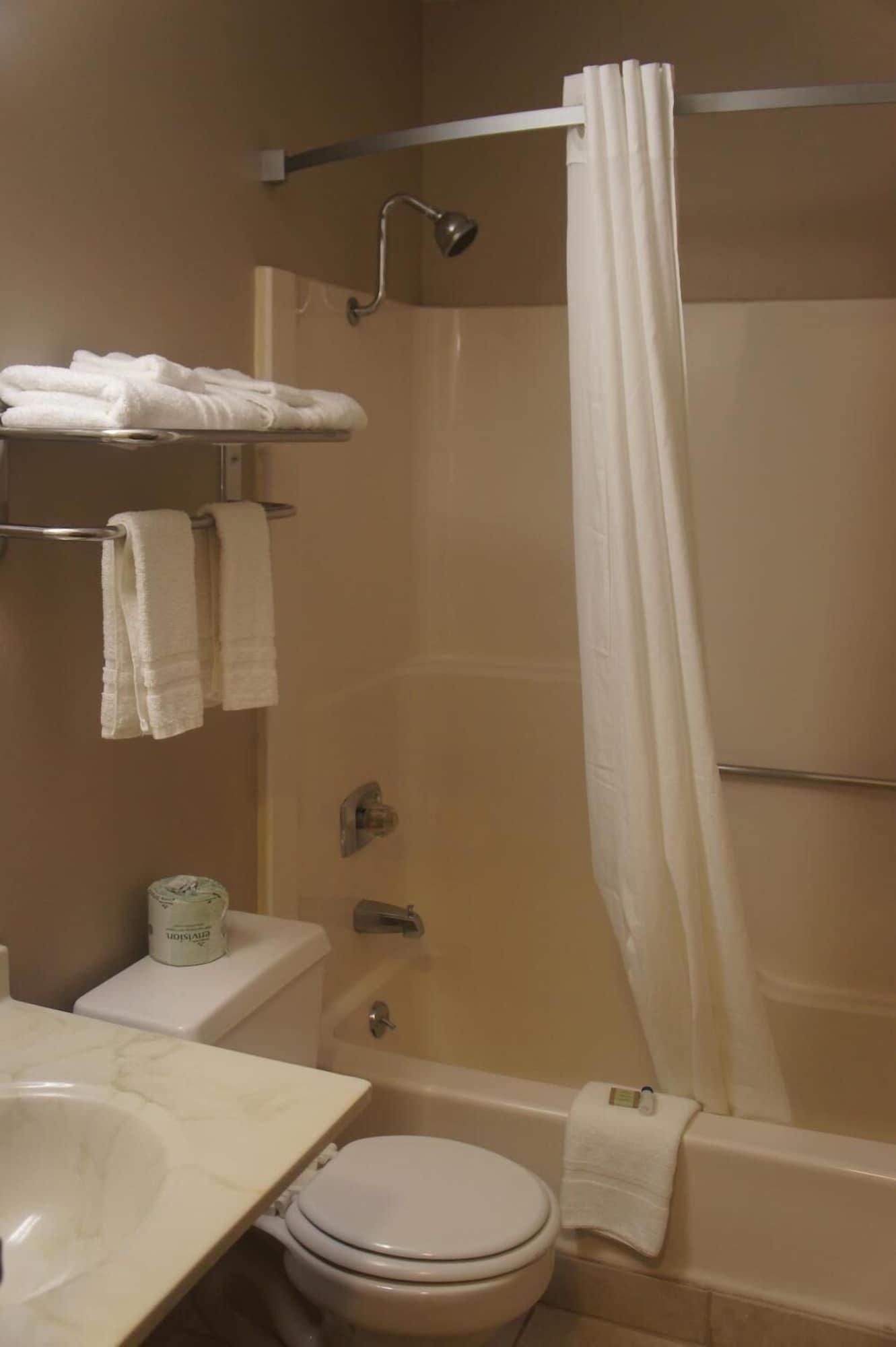 Super 8 By Wyndham Fremont Ne Motel Bagian luar foto