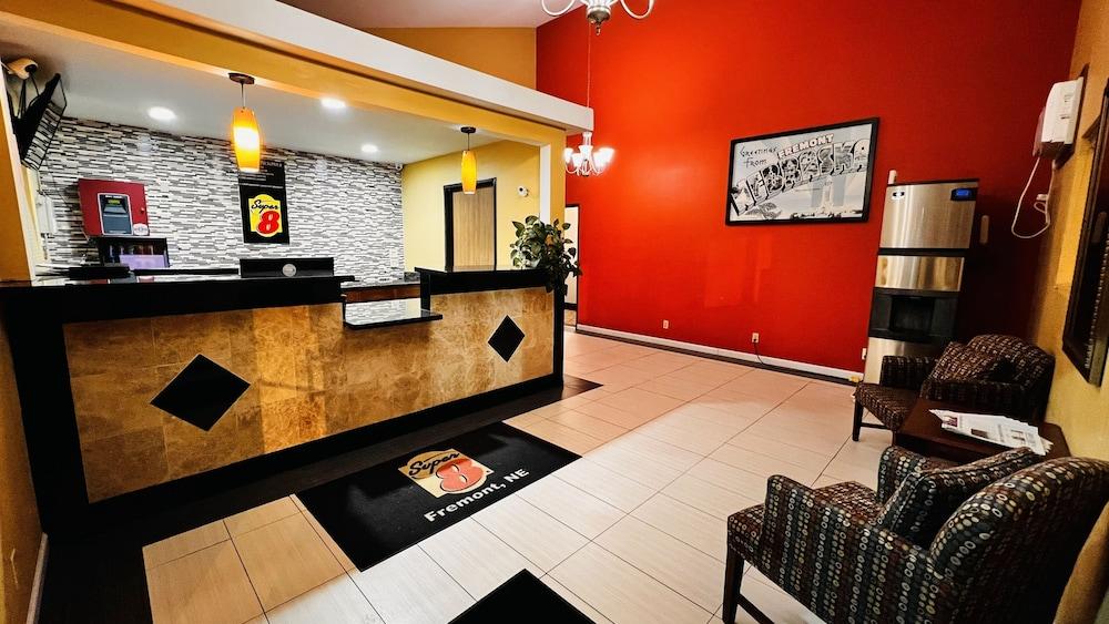 Super 8 By Wyndham Fremont Ne Motel Bagian luar foto